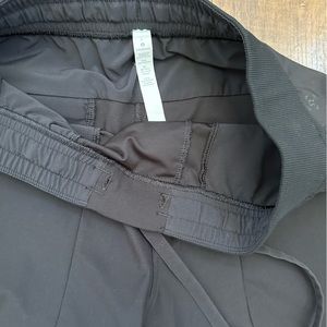 Lululemon Men's Shorts Black Elastic
Workout Athletic Drawstring Large